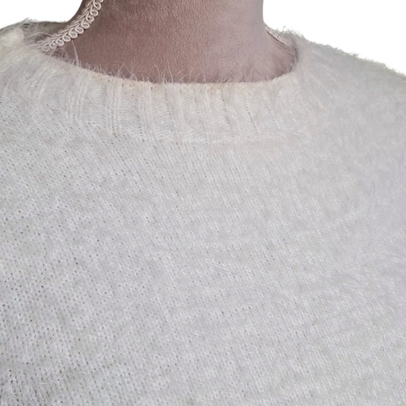 Copper Key Fuzzy Sweater Junior's S White Cozy Fluffy Loungewear Pullover - Picture 4 of 9